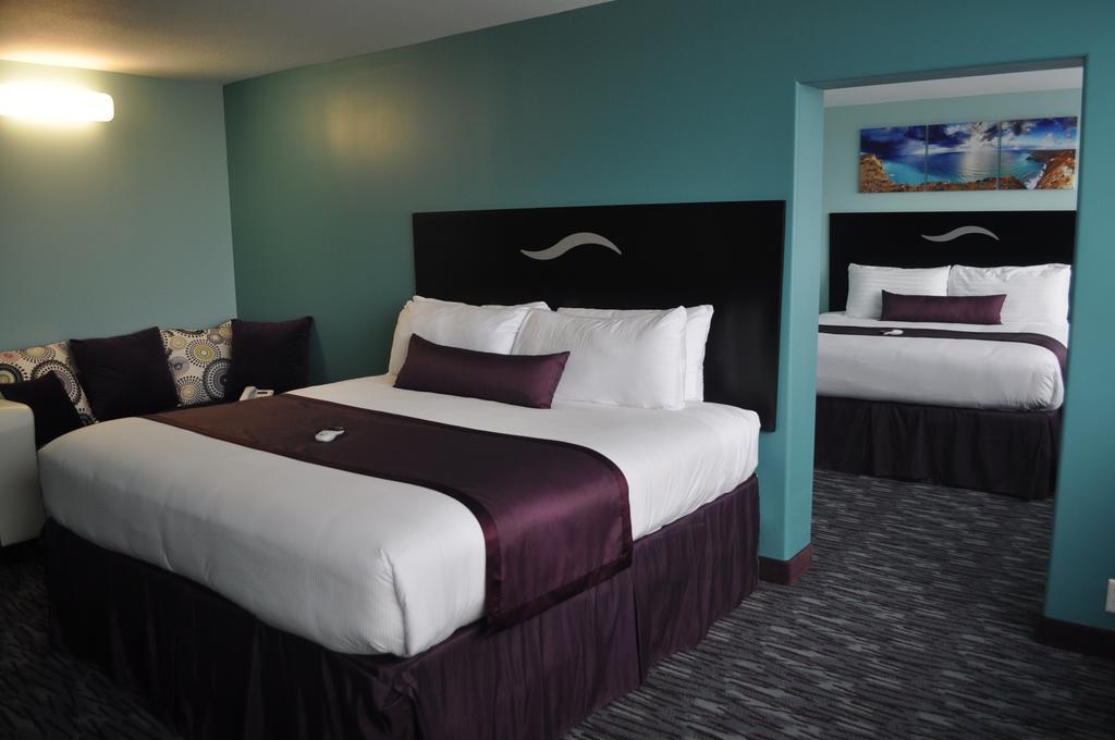 California Palms Hotel And Suites Austintown Εξωτερικό φωτογραφία